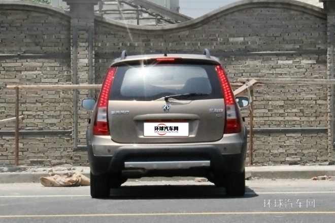 2014款 LV 改款 1.5L AMT豪华型