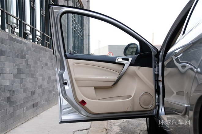 2012款 三厢 1.6L CVT进取型