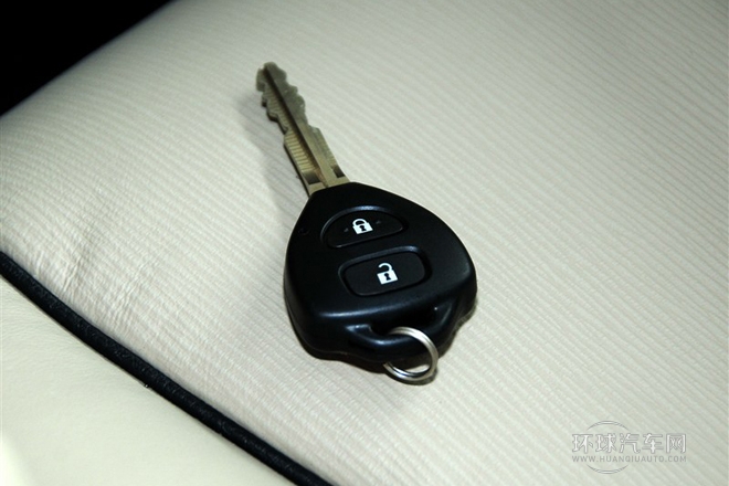 2013款 2.7L 四驱豪华版