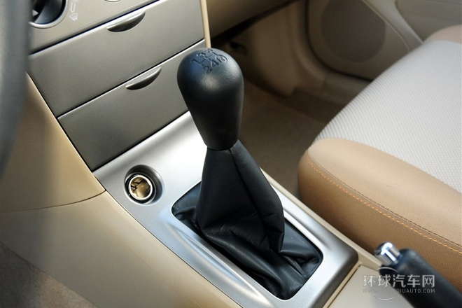 2013款 1.6L 手动卓越版
