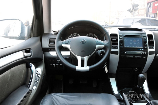 2011款 2.0L 手动两驱超豪华型
