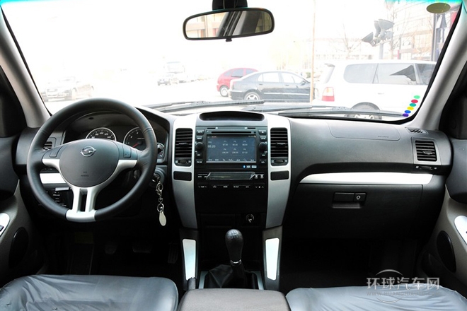2011款 2.0L 手动两驱超豪华型