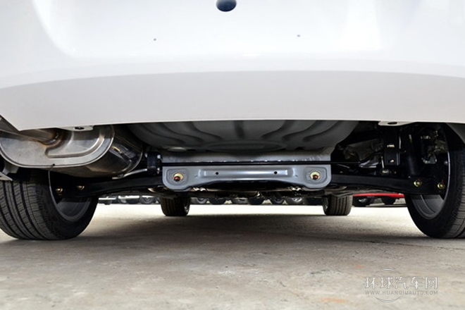 2012款 三厢 1.8L 手动风尚版