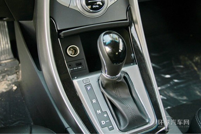 2013款 1.6L 自动尊贵型