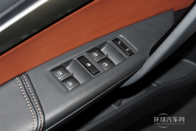 2014款 1.8T 自动豪华型