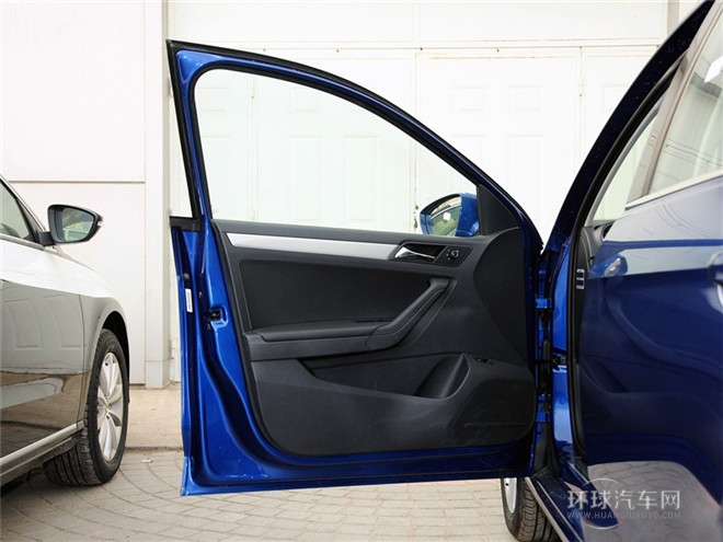 2015款 1.6L 自动豪华型