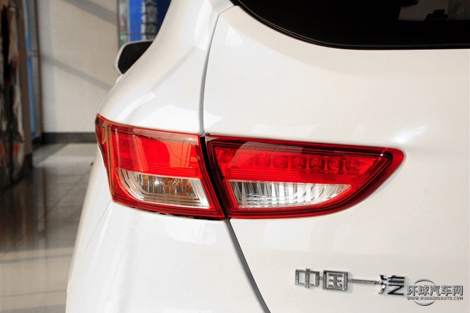 2015款 1.5L 手动豪华导航型